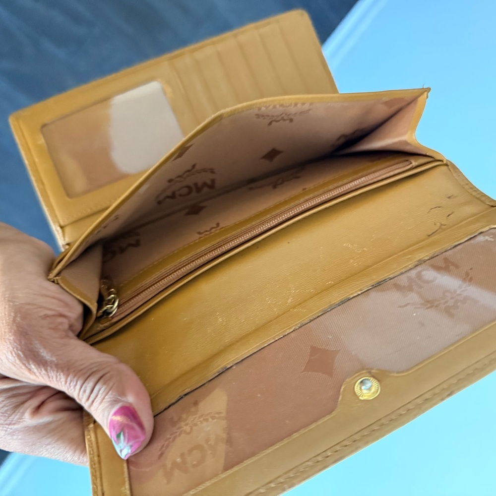 MCM Cognac Visetos Wallet - Picture 7 of 11